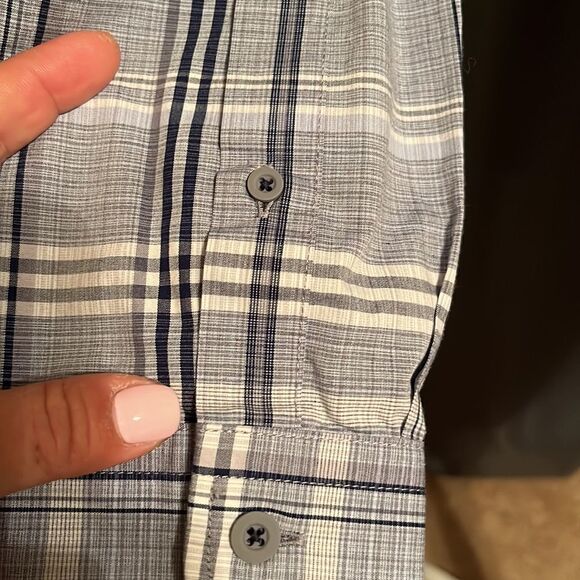 JOSEPH Abboud Men's Blue and White Plaid Collared Button Down.  Size Medium - Picture 3 of 7